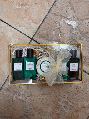 Hermes Eau d'Orange Verte Women Bath & Body Set - Green and Gold Accents